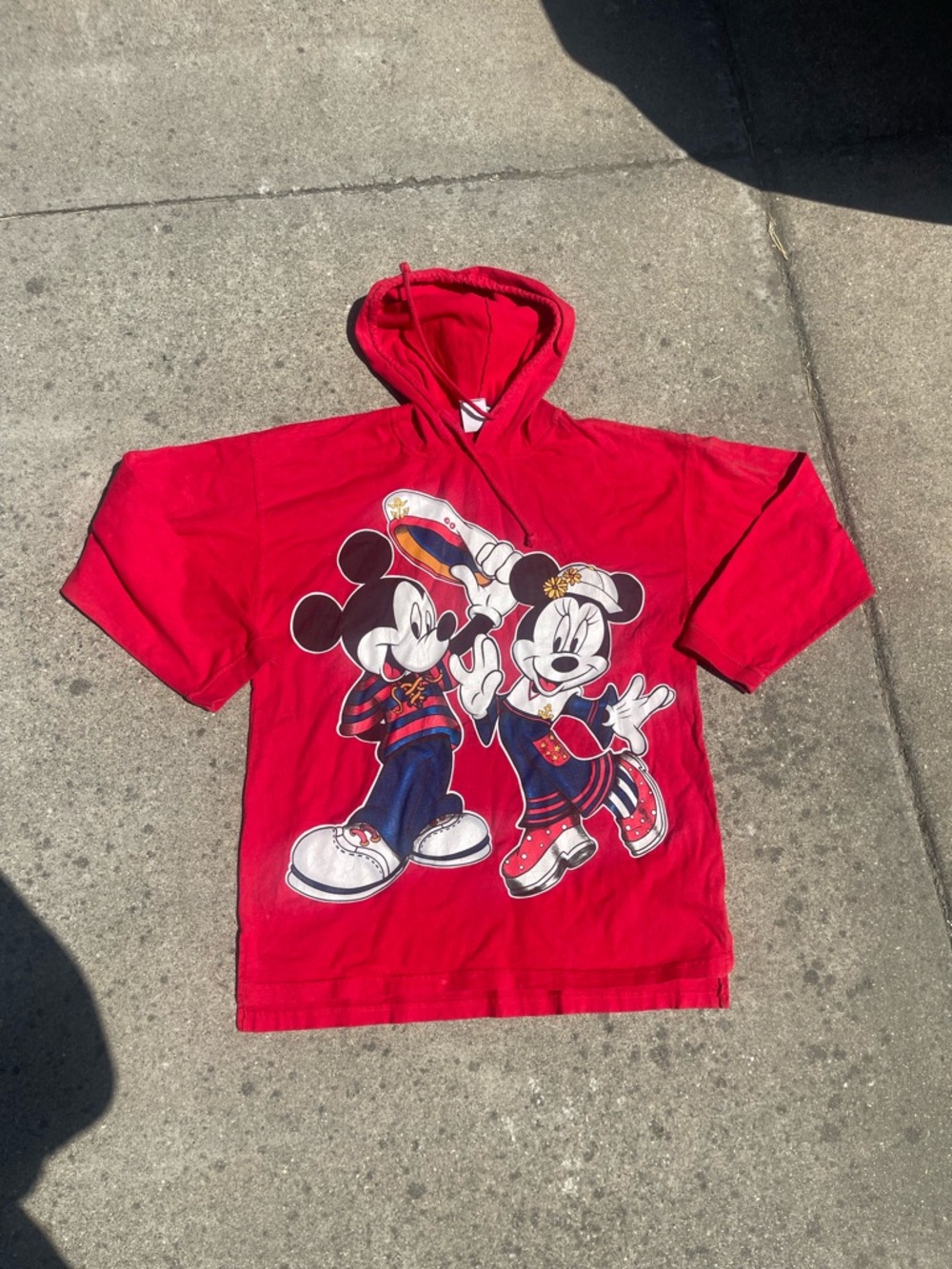 Disney Red Mickey & Minnie Pullover Hoodie men size Medium